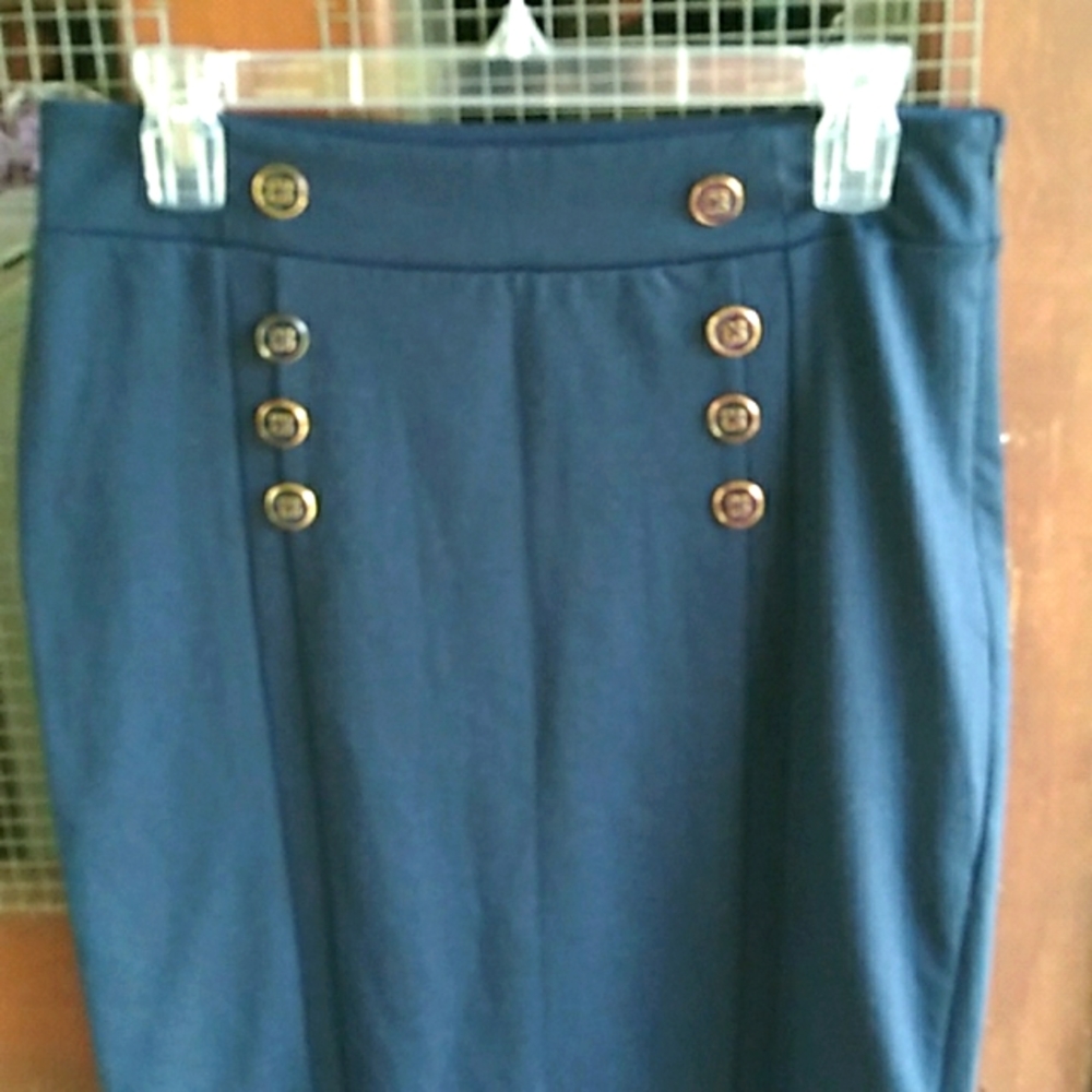 Banana Republic navy skirt - Picture 3 of 8